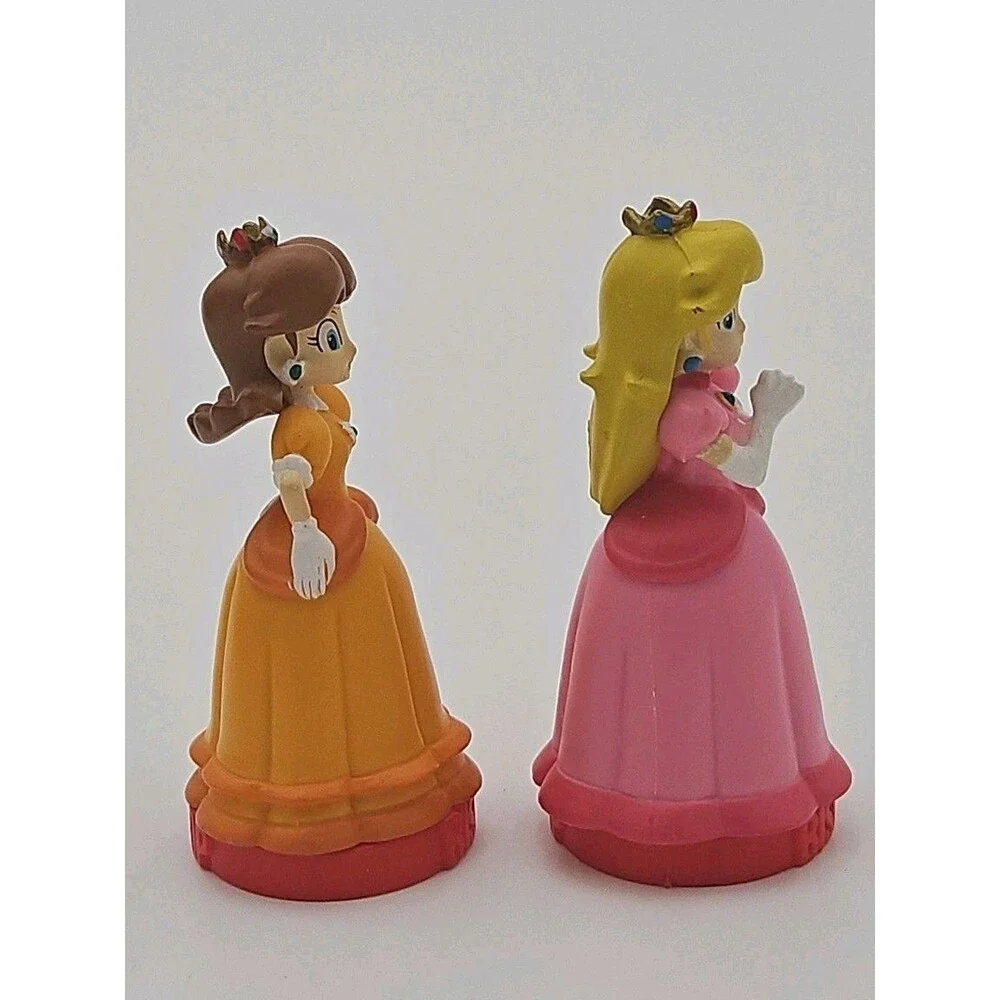 Super Mario Bros Peach and Daisy Princess Bishop CHESS Replacement Pieces Lot 2